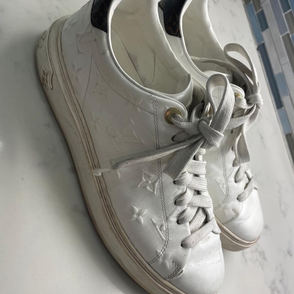 Louis Vuitton white sneakers - Picture 1 of 9